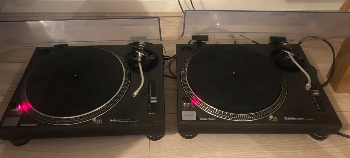 Technics 1210 mk2 - Image 1