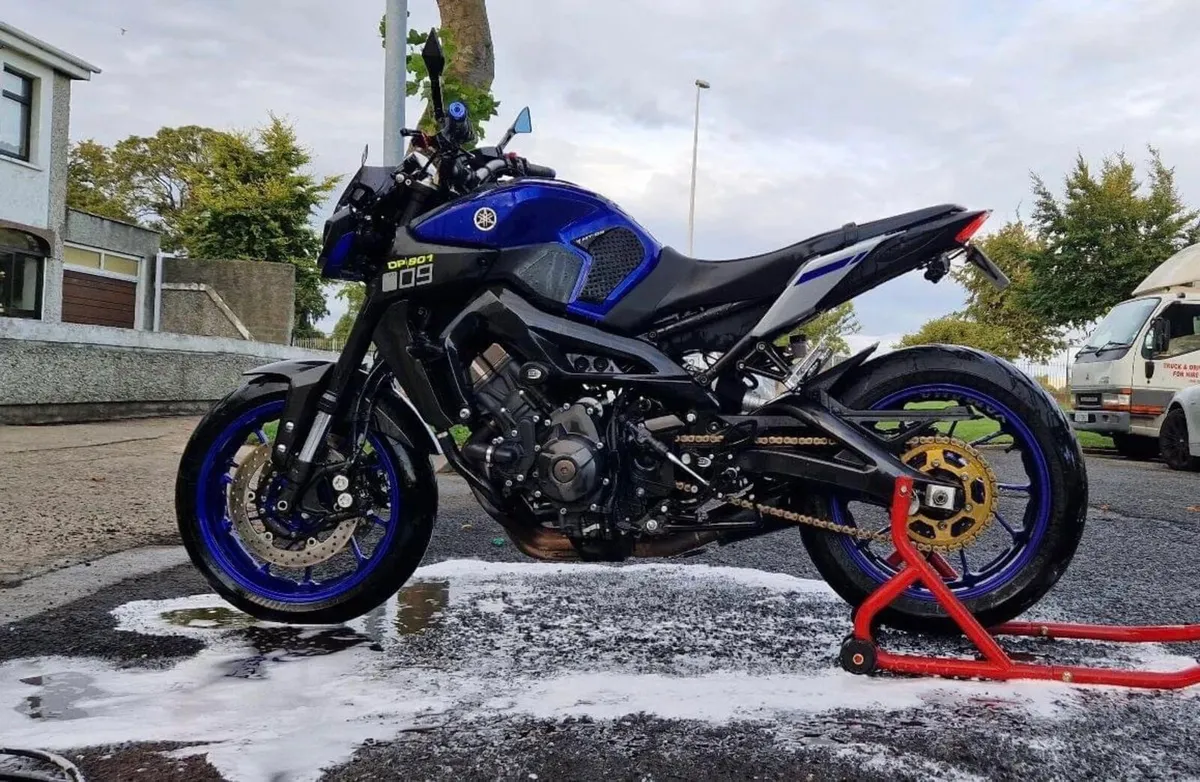 Yamaha mt09 - Image 4
