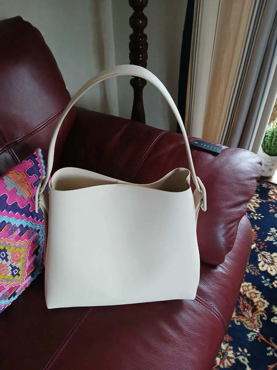 Handbag new - Image 1