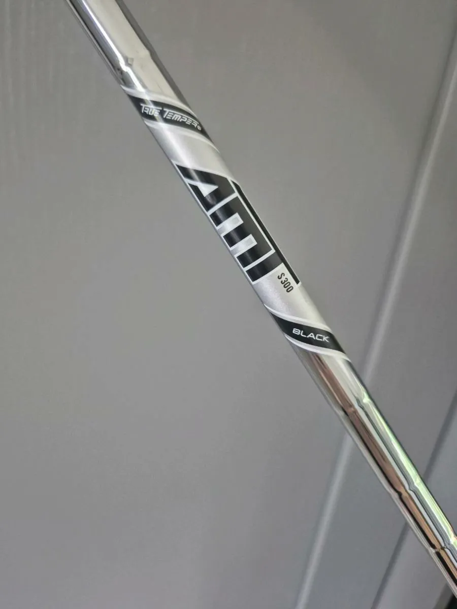 Complete Golf Set (Titleist, Taylormade, Scotty) - Image 4