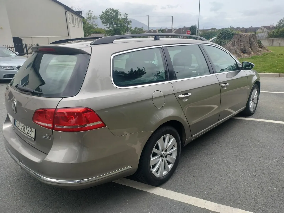 Volkswagen Passat 2013 - Image 3