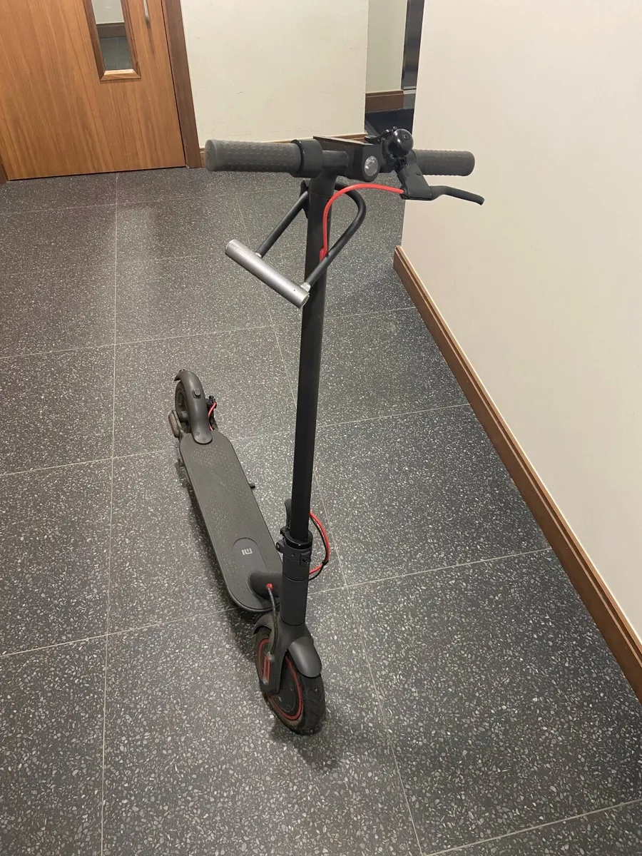 Xiaomi Pro Electric Scooter – Excellent Condition - Image 3
