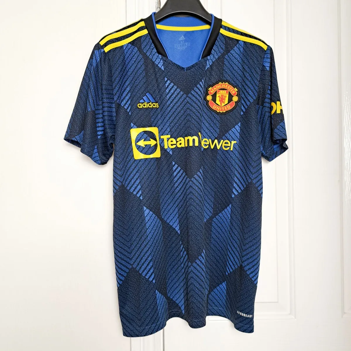 Adidas Manchester United 2021 2022 Mens Size M - Image 1
