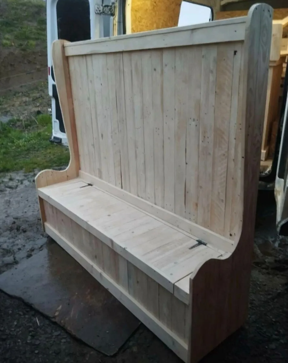 Handmade rustic hallway storage - Image 2