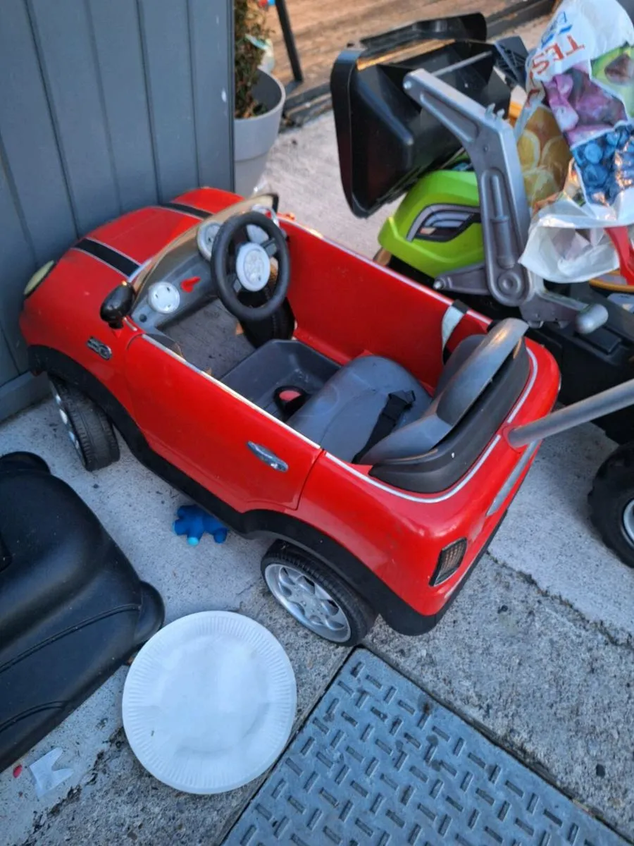 Car - Image 1