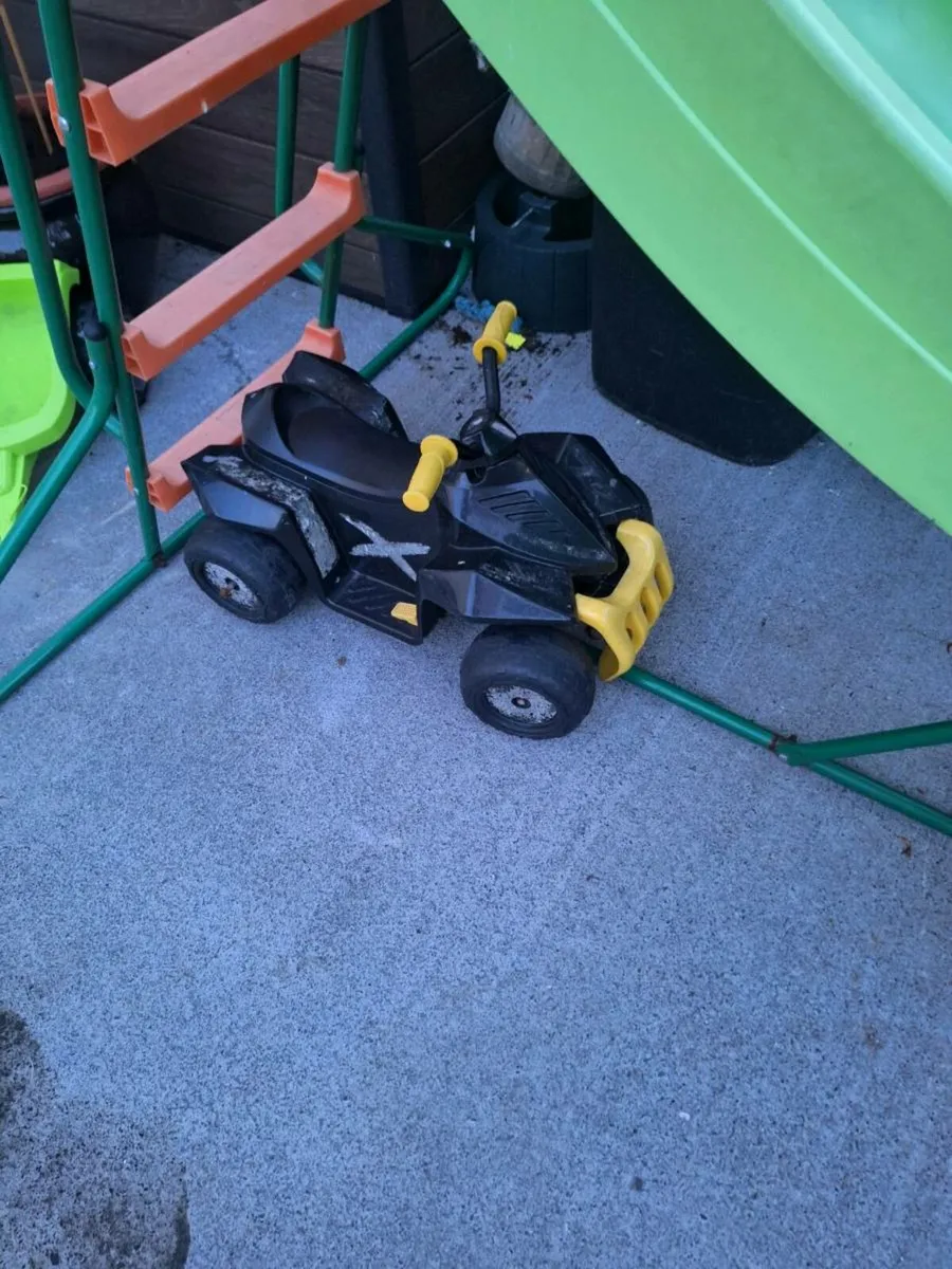 Car - Image 2