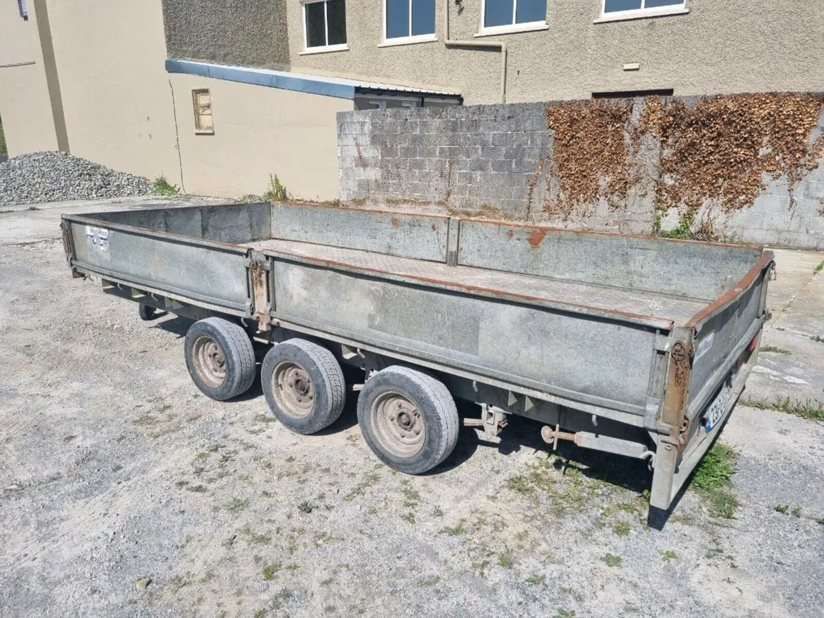 Ivor Williams tri axle trailer - Image 1