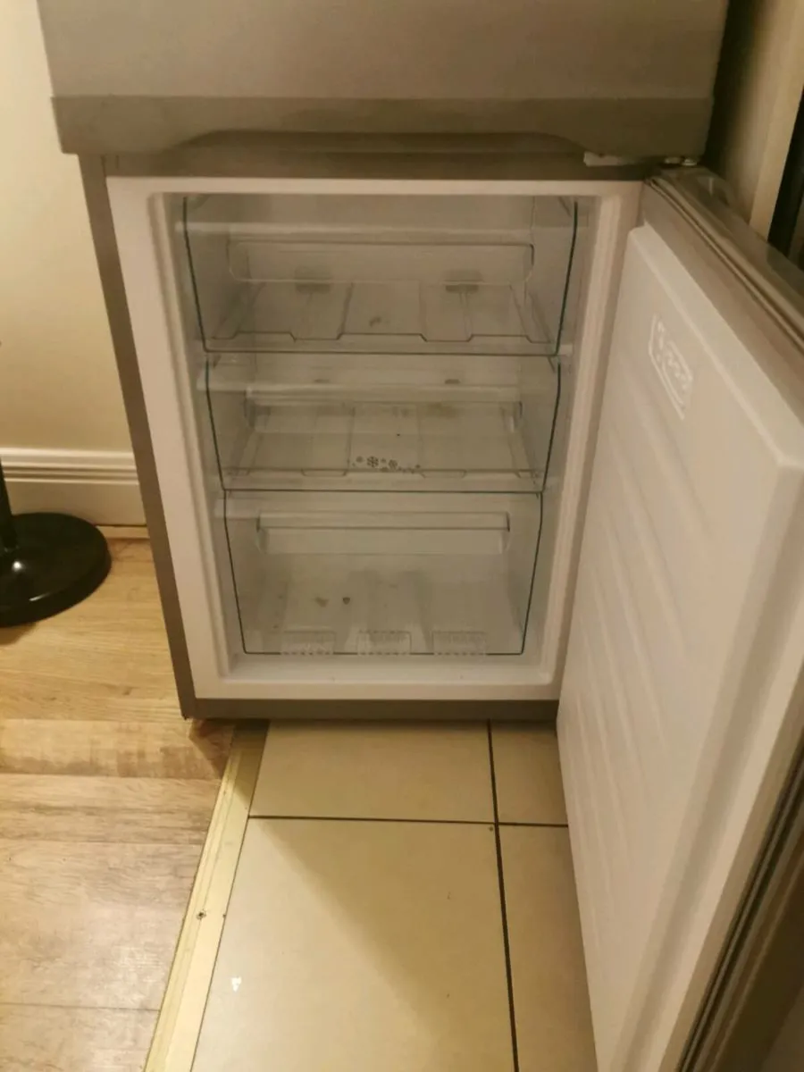 Zanussi Combi Fridge – Excellent Condition - Image 2