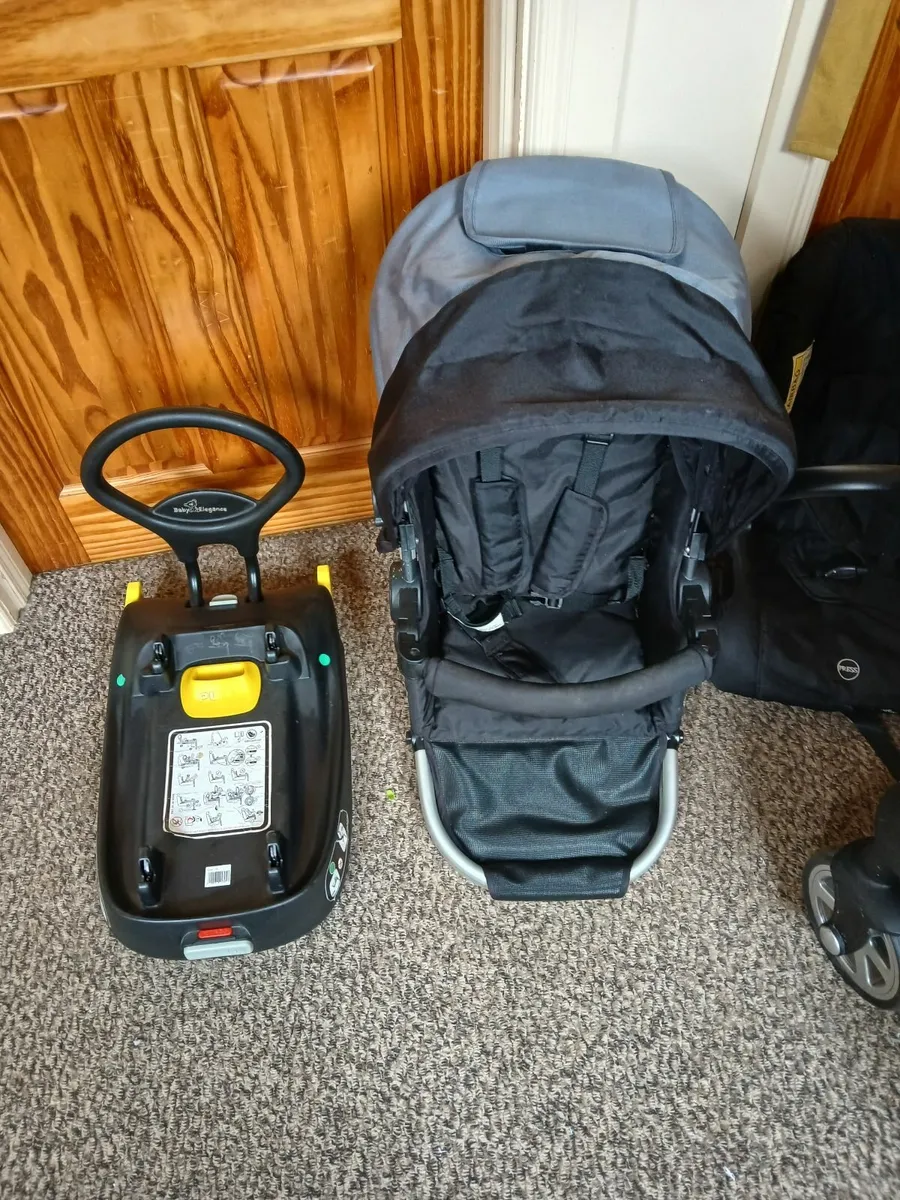 3 in 1 Pram / buggie - Image 3