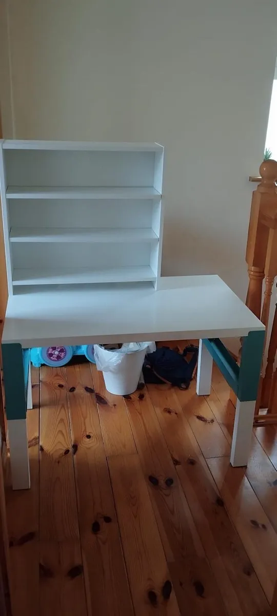 IKEA PAHL de with shelves - Image 2