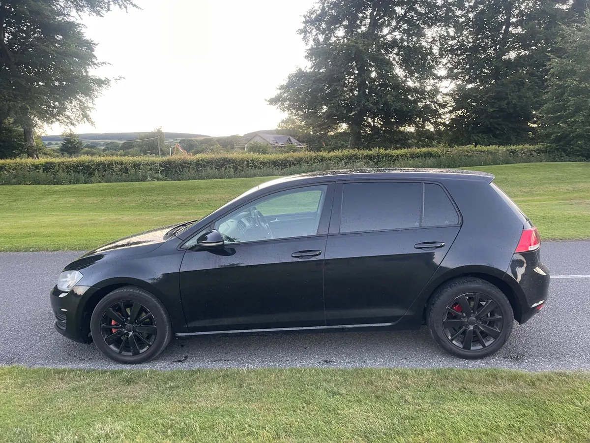 Volkswagen Golf 2013 - Image 2