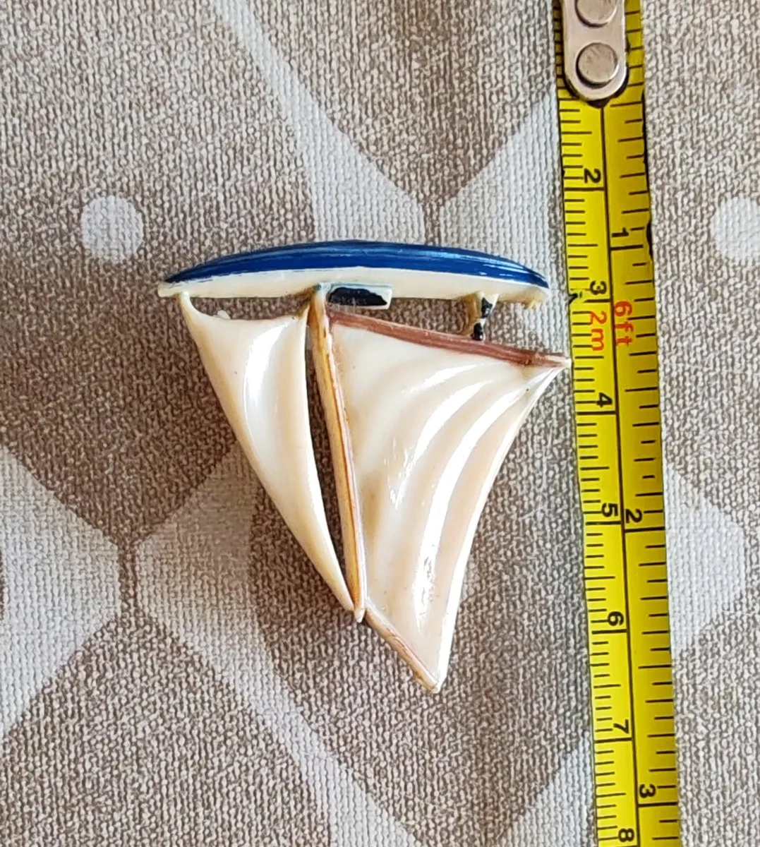 Vintage boat brooch - Image 3