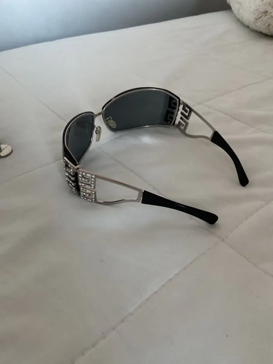 Givenchy Women Sunglasses - Image 4