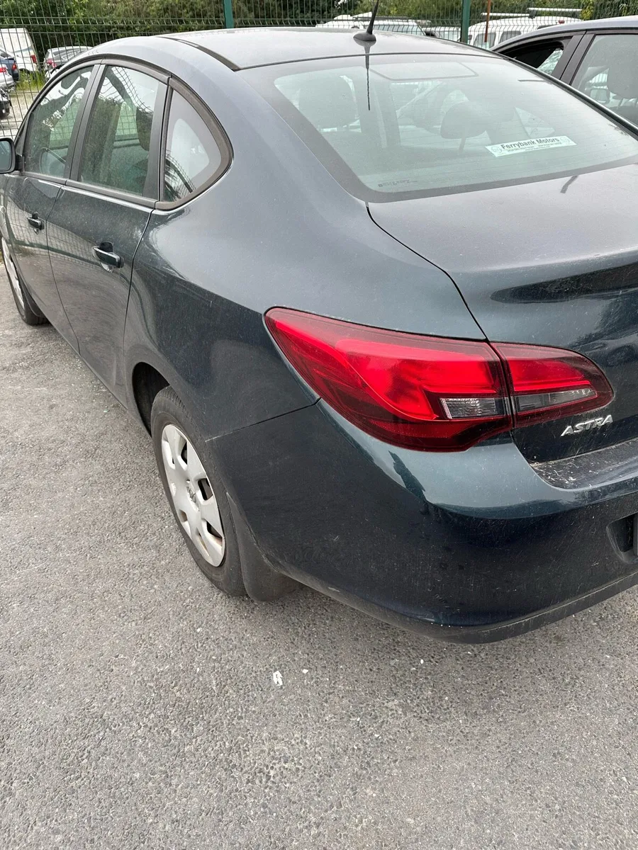 2015 Opel Astra diesel - Image 3