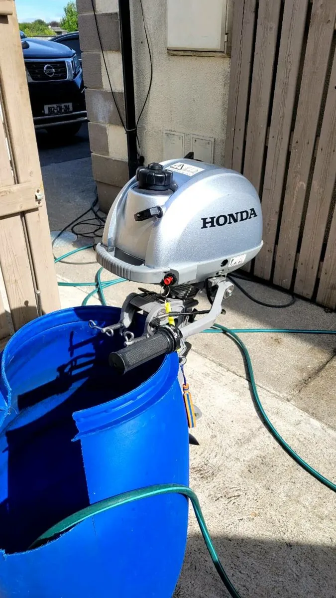 2018 honda 2.3hp 4 stroke as new - Image 2
