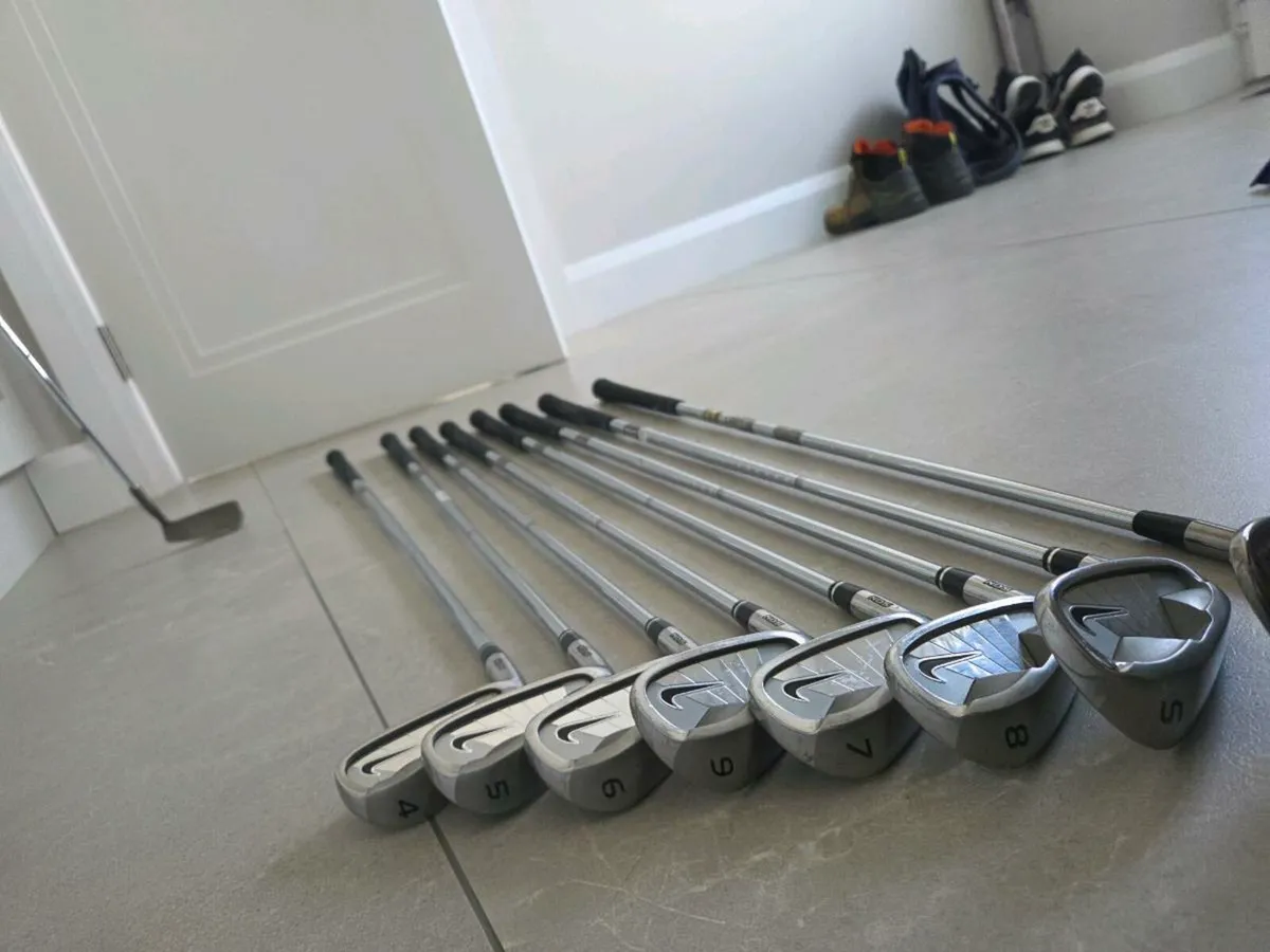 Complete set of left handed golf clubs - Image 2