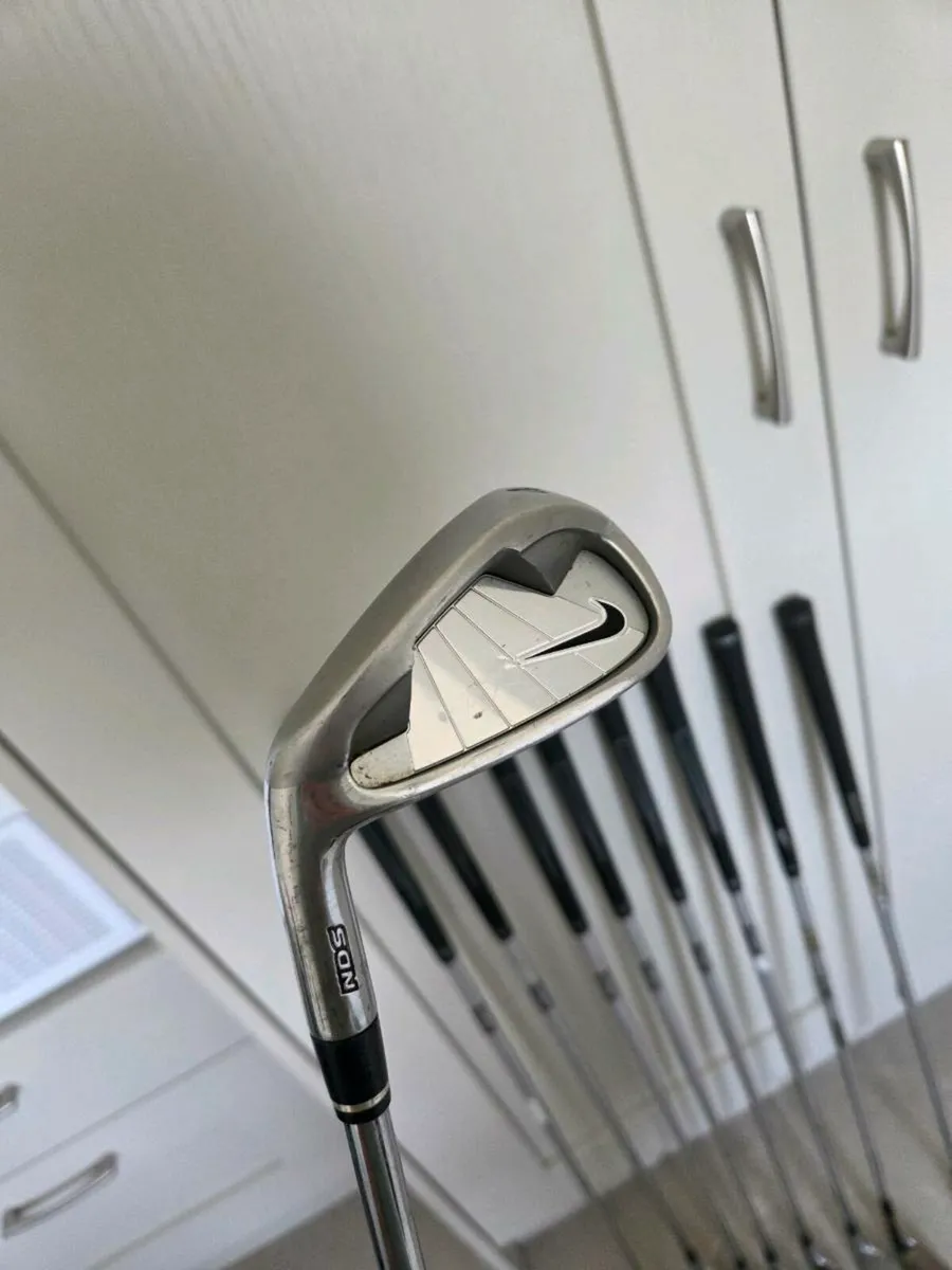 Complete set of left handed golf clubs - Image 4