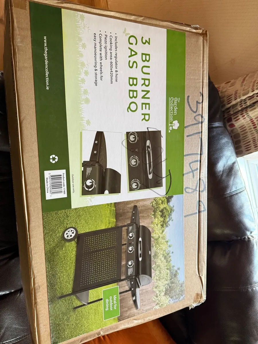 3 Gas Burner Barbecue - Image 2