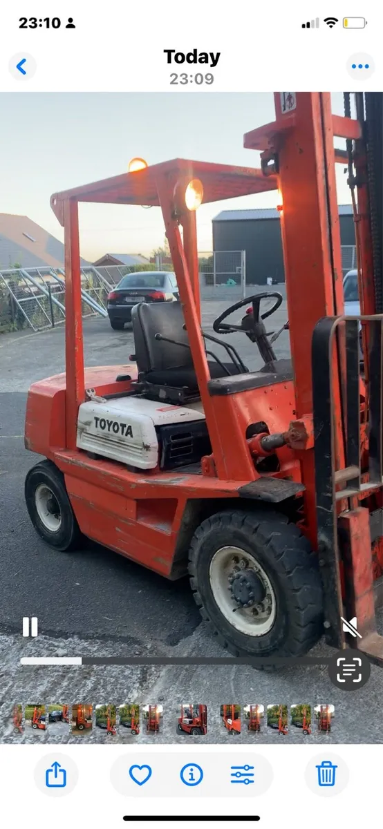 Toyota 2.5 ton diesel forklift - Image 1