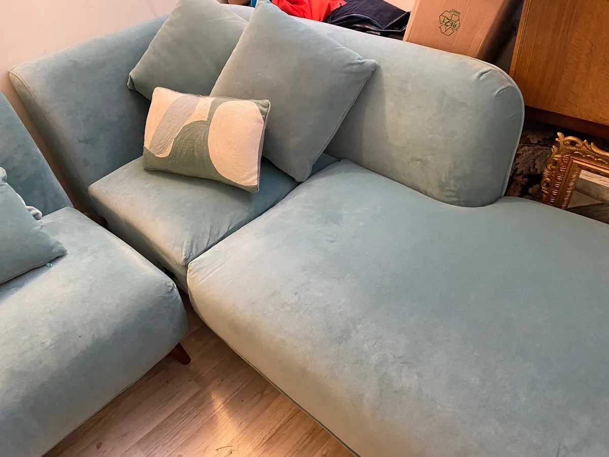 Ez living sofa - Image 3