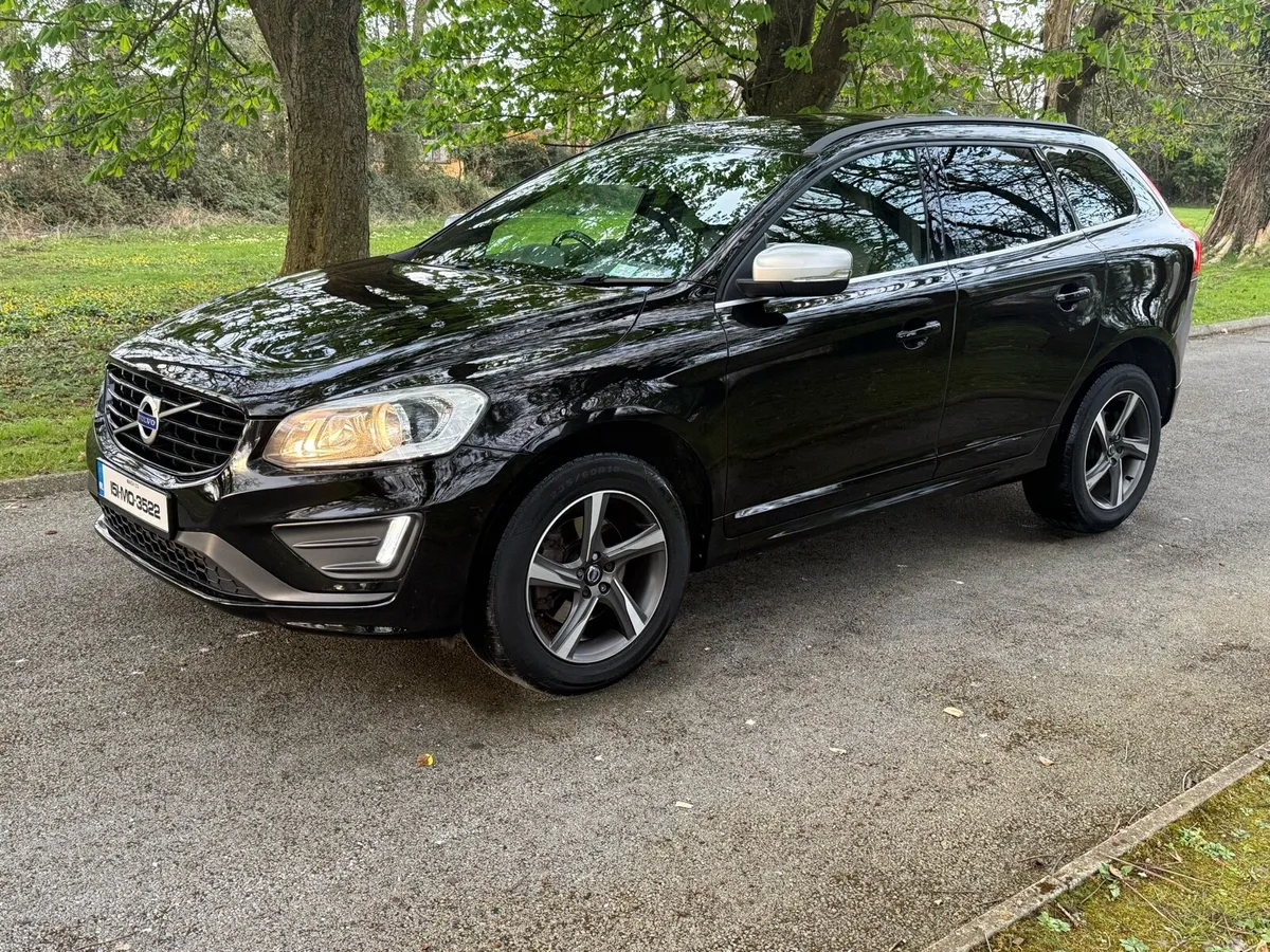 2015 Volvo XC60 R-Design D4 - Image 4