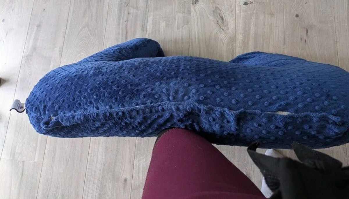 Twin Z Feeding Pillow - Image 4