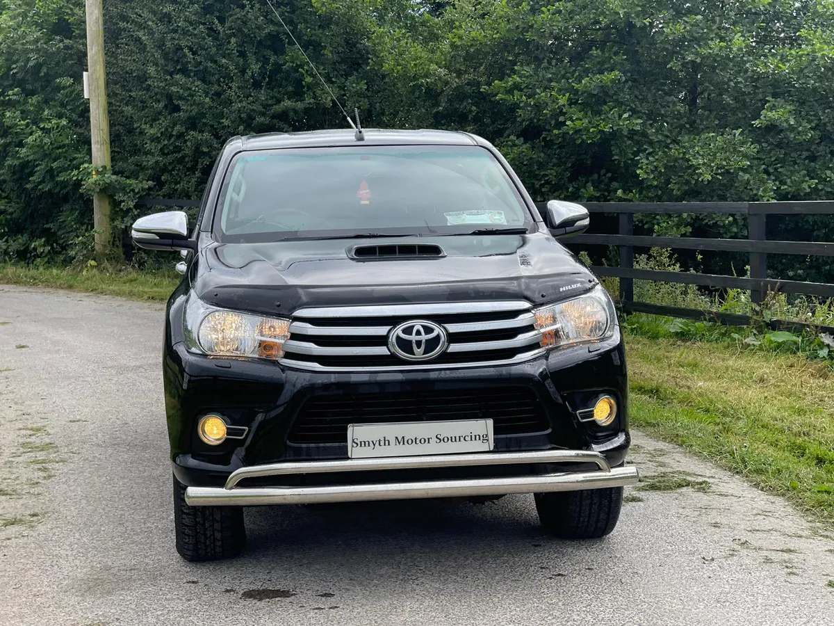 172 Toyota Hilux 2.4D4D mint Jeep NO VAT - Image 4