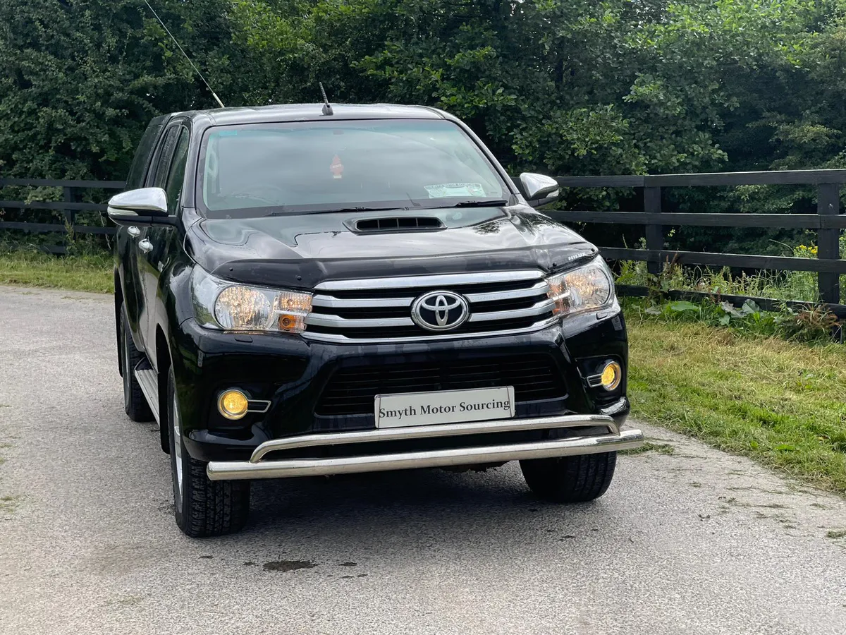 172 Toyota Hilux 2.4L D4D Spotless****No Vat - Image 4