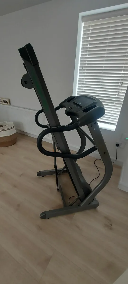 Treadmill for sale - Image 1