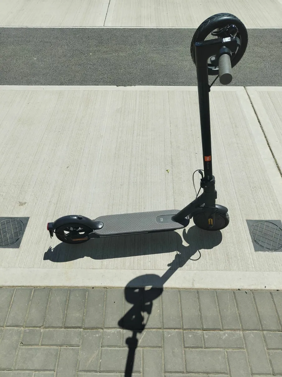Xiaomi Mi Electric Scooter 1S - Image 2