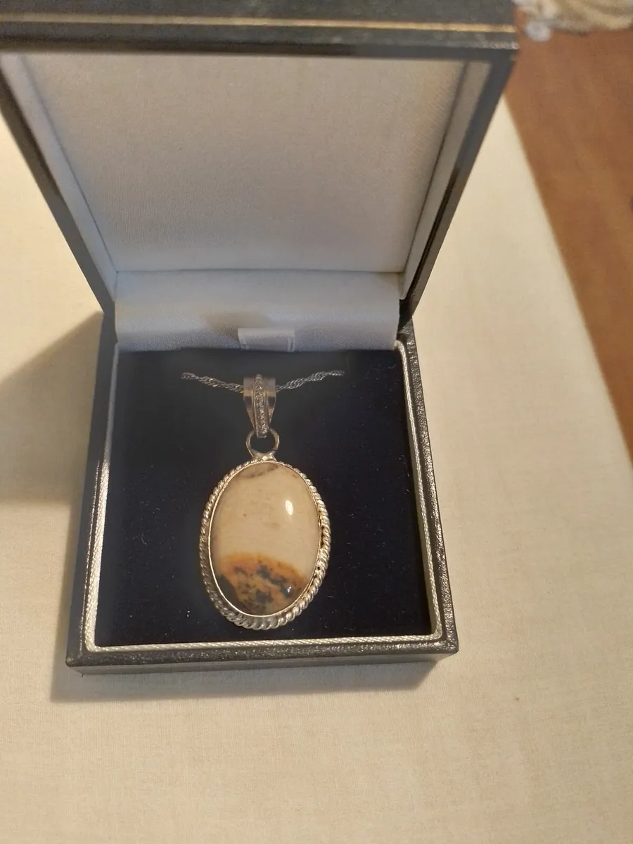 925 Sterling Silver Necklace with Polished Stone - Image 1