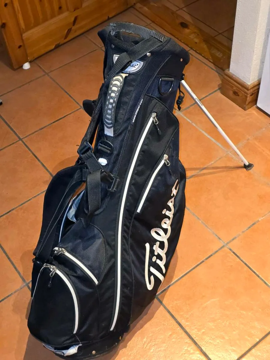 Titleist Stand Bag - Image 1