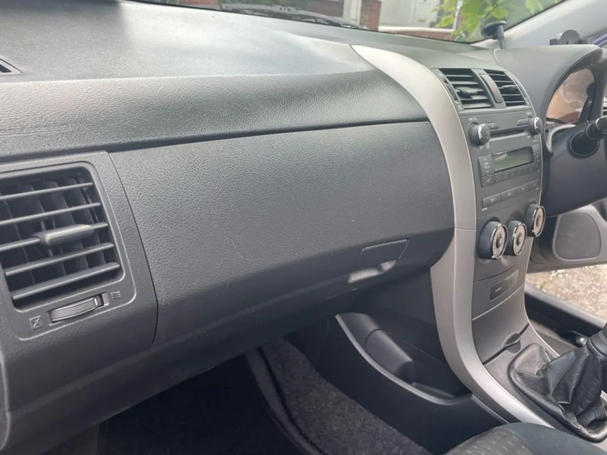 2008 Toyota Corolla - Image 3