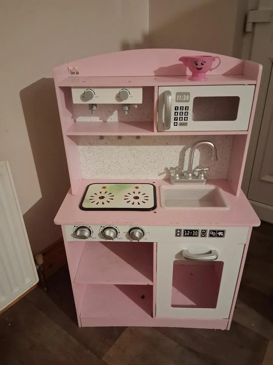 Toy kitchen - Image 2