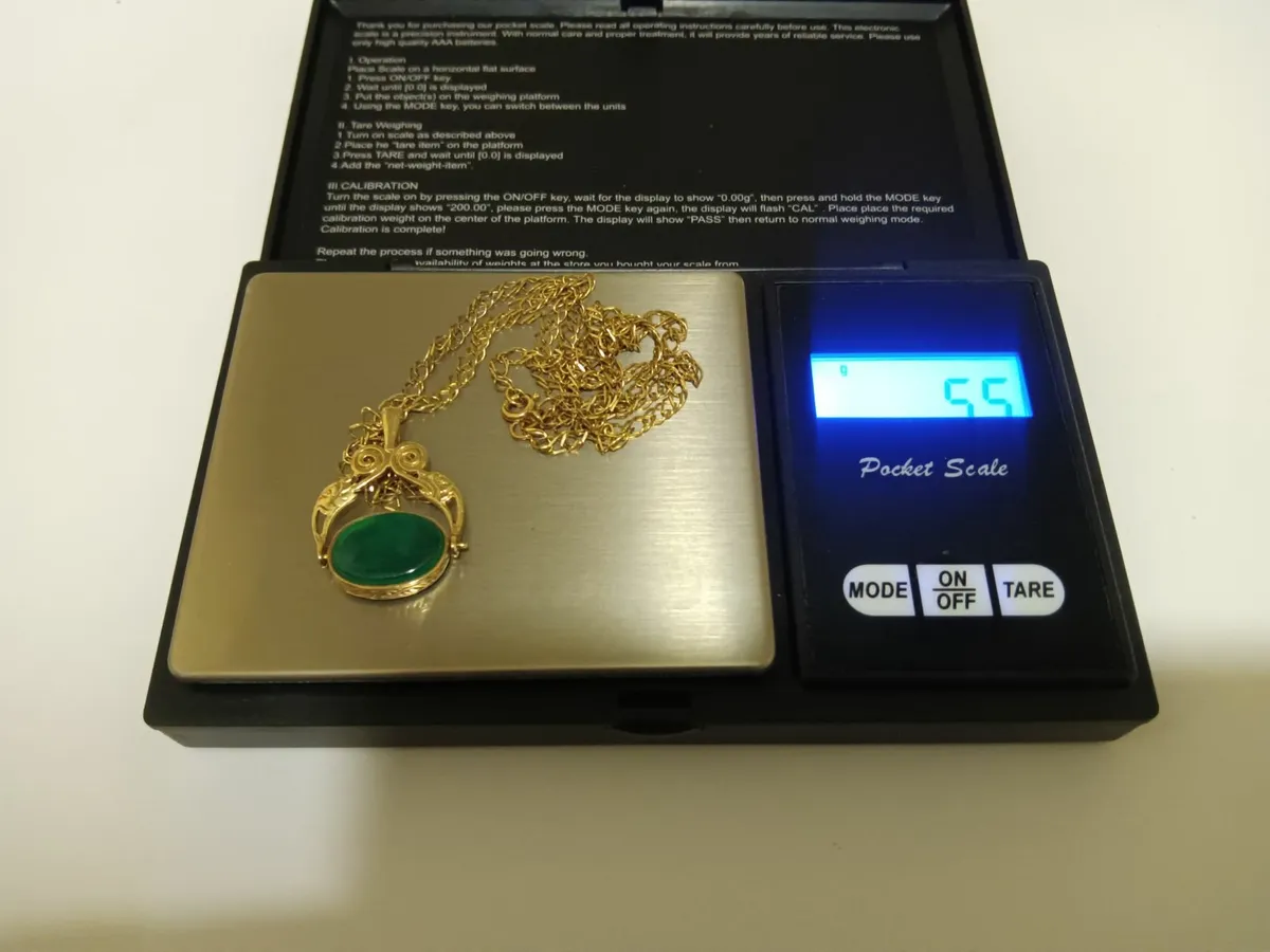 9ct gold spinning fobe and chain - Image 4