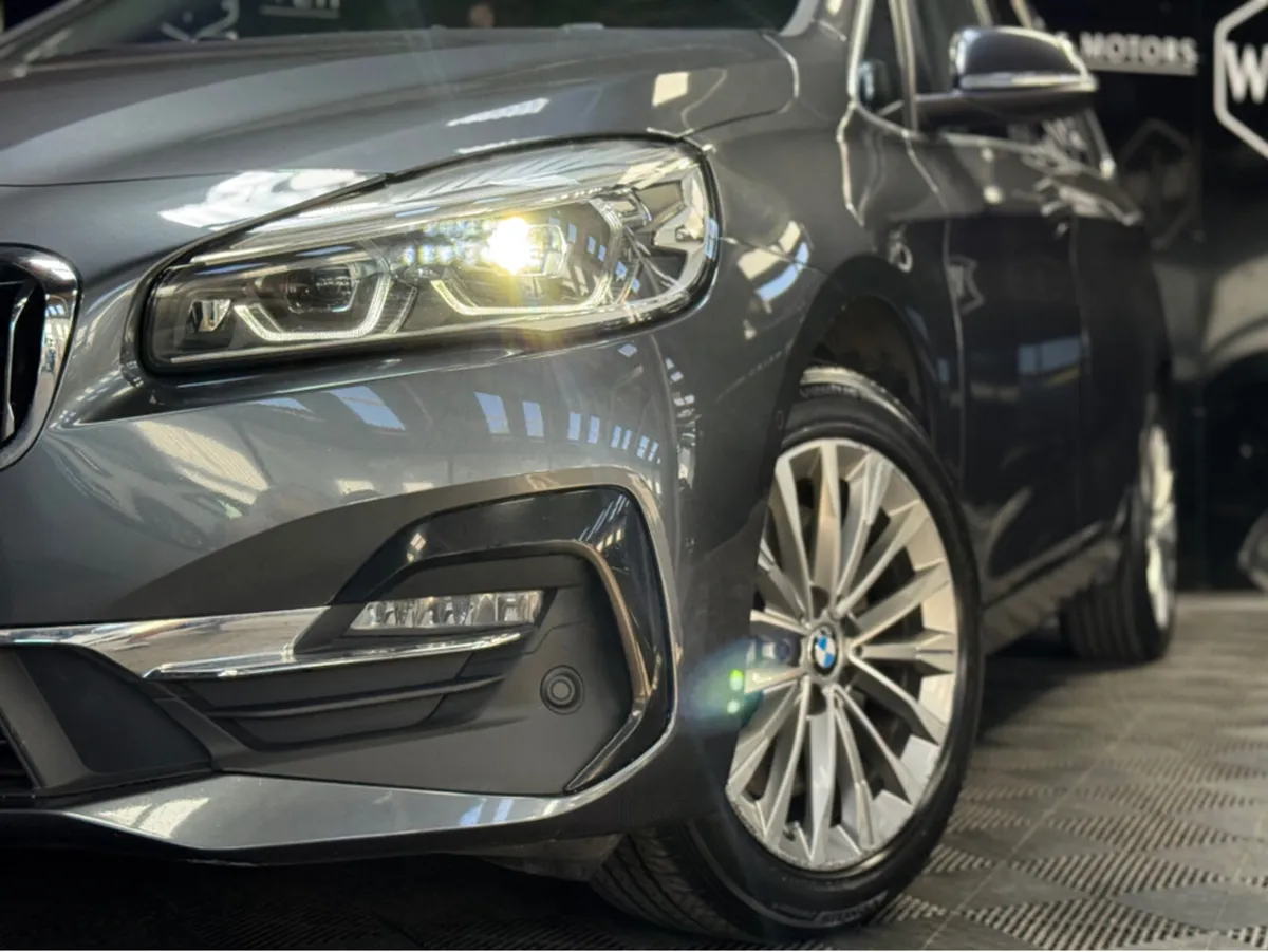 BMW 2-Series 218D SPORT LUXURY AUTO//PANORAMIC SUN - Image 3