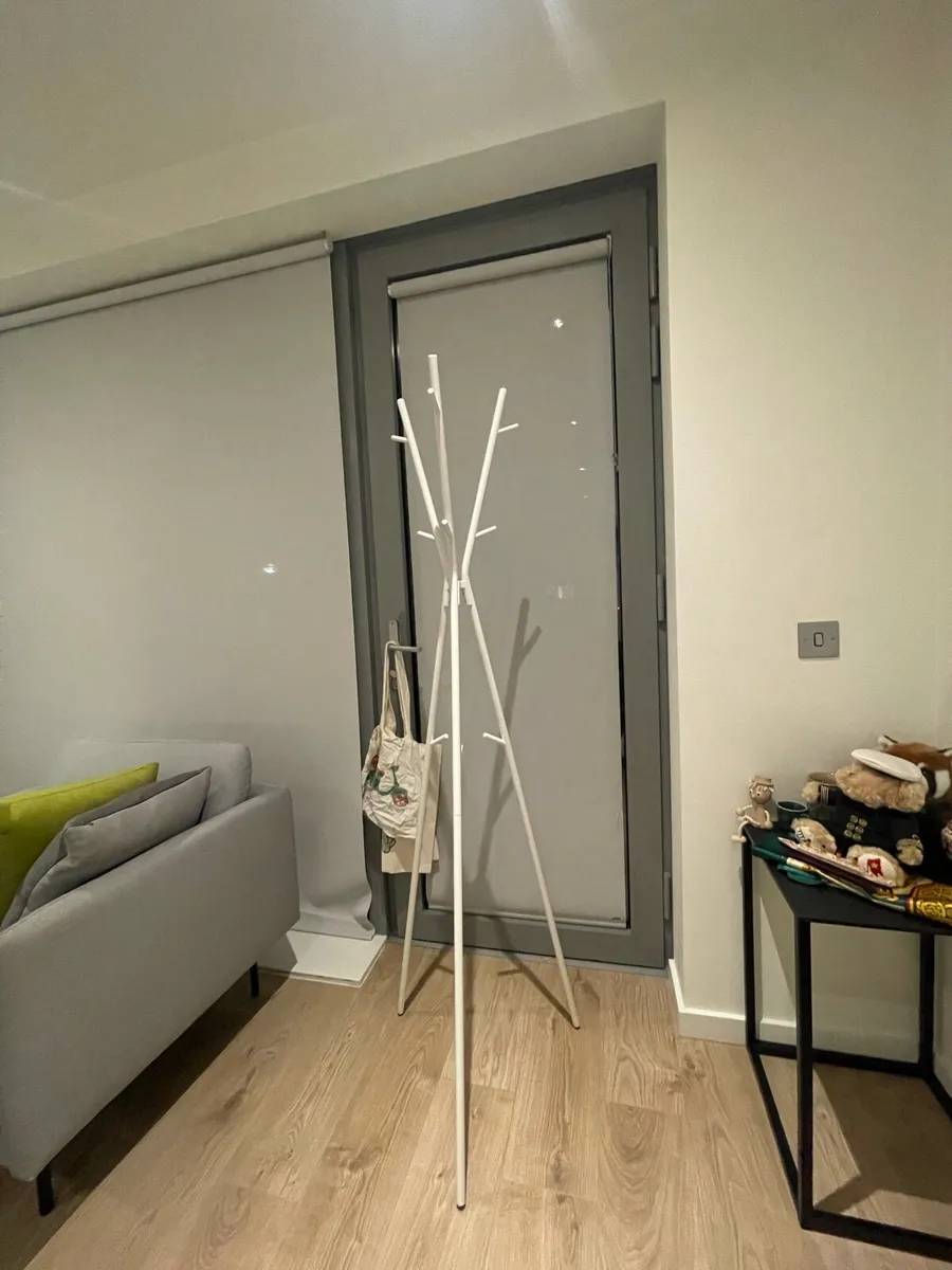 clothes hanger