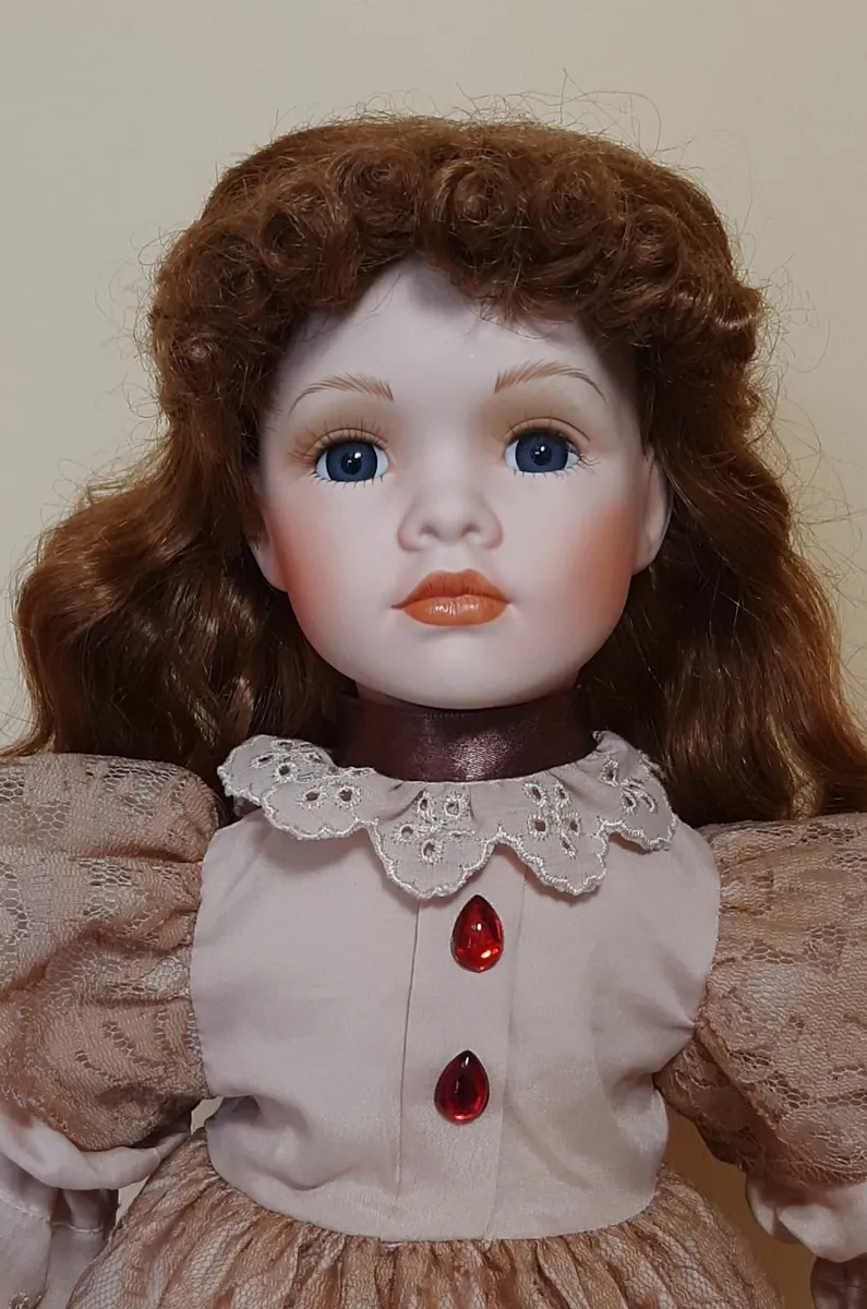 Porcelain doll - Image 1