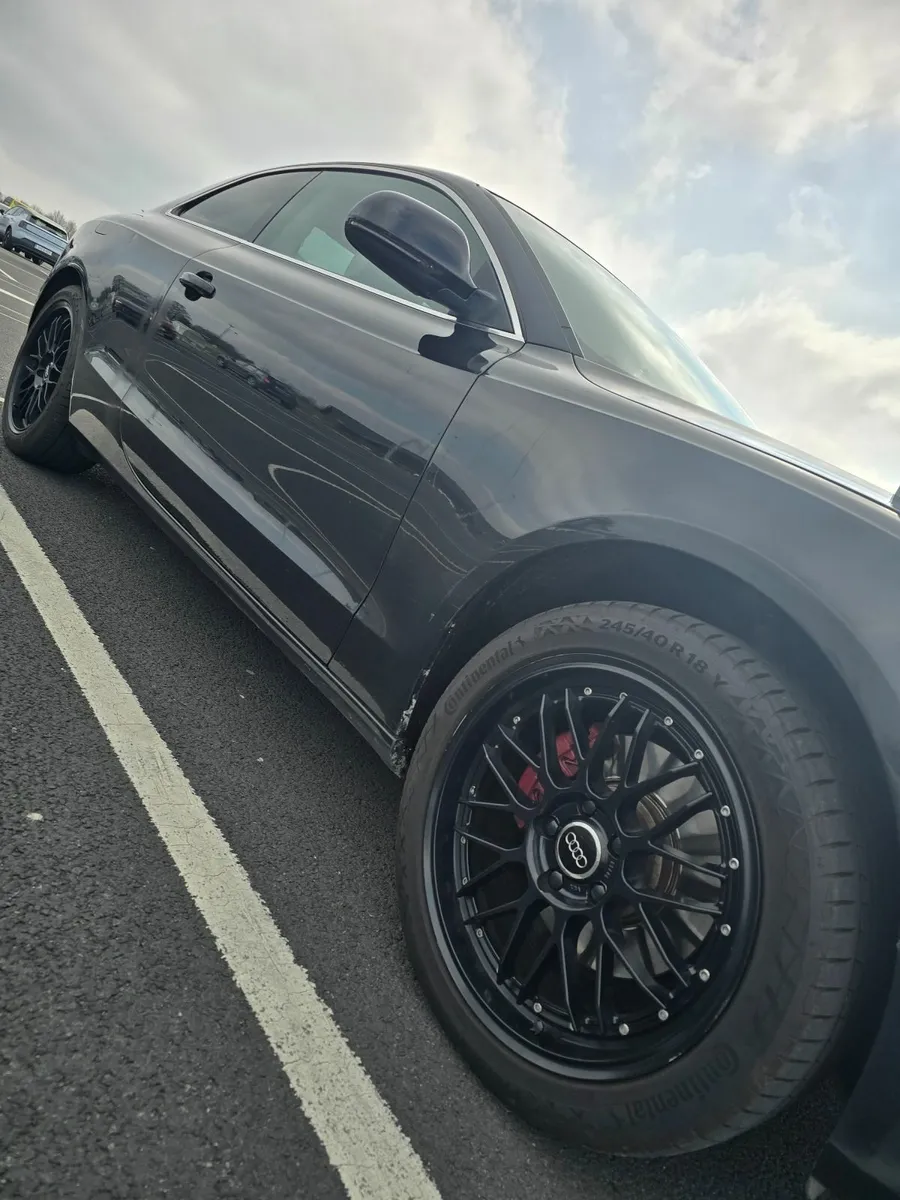 Audi A5 2009 - Image 1