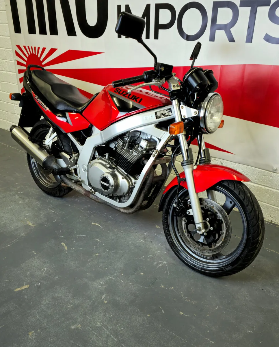 2000 Suzuki GS500 - Image 1