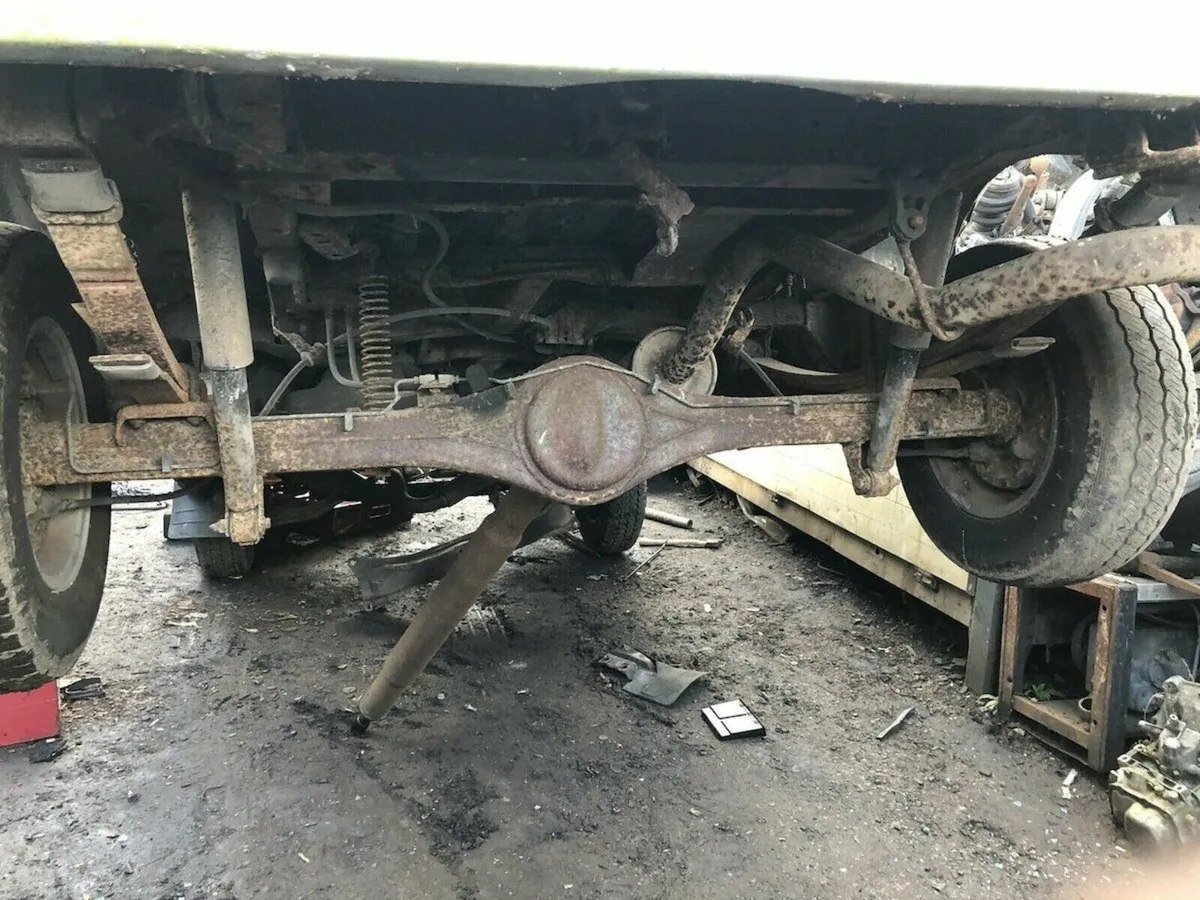 Ford Transit MK5 / 1996 rear axle