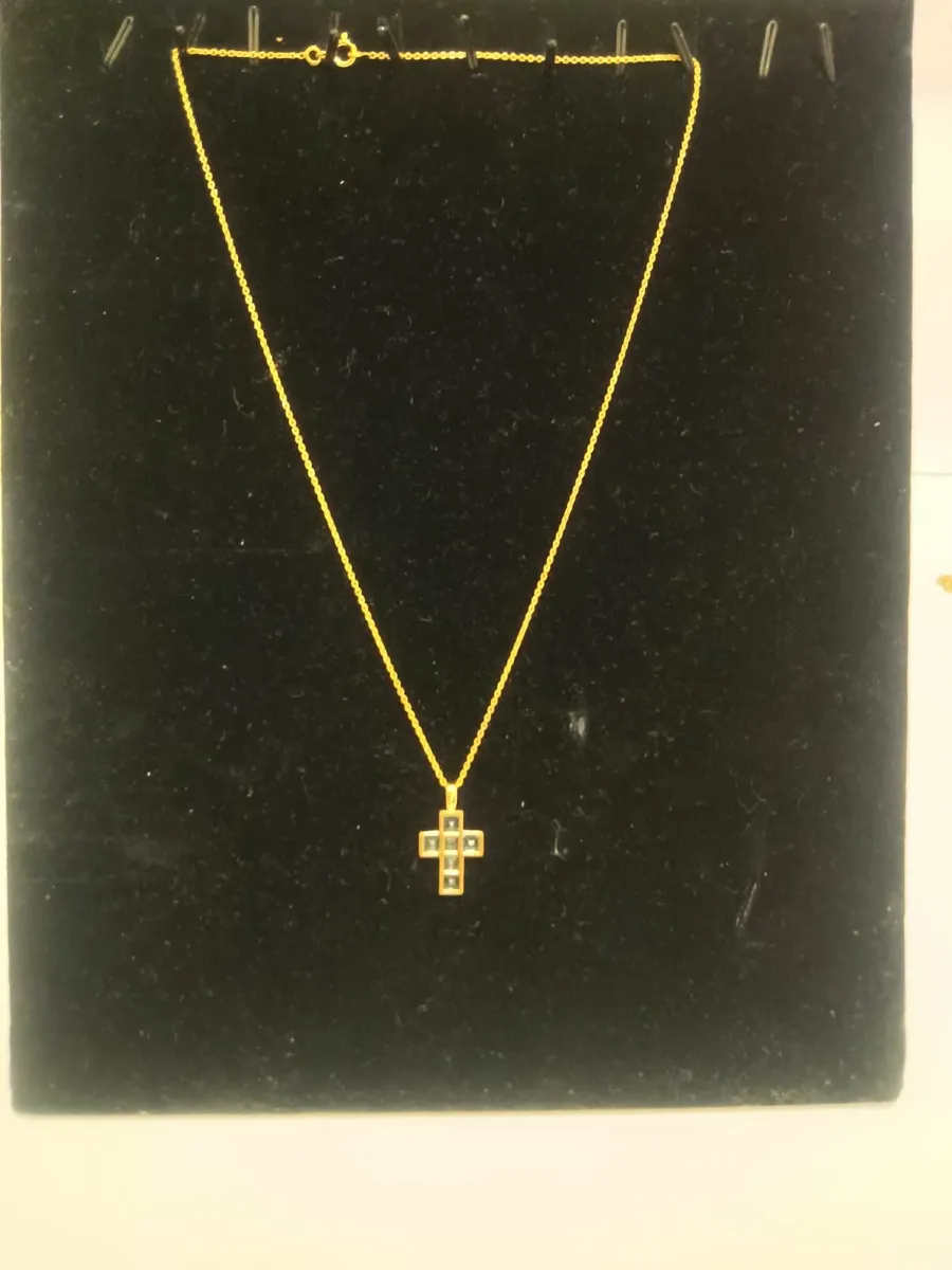 9ct gold acua marine cross on 9ct chain - Image 4