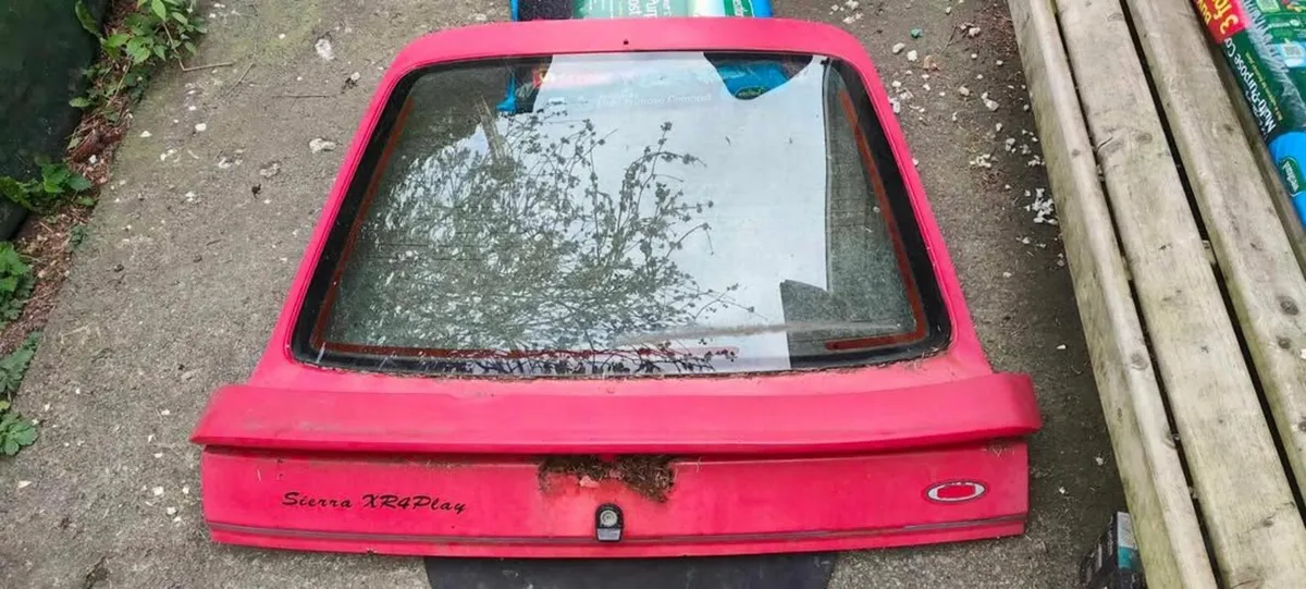 Ford Sierra boot - Image 1