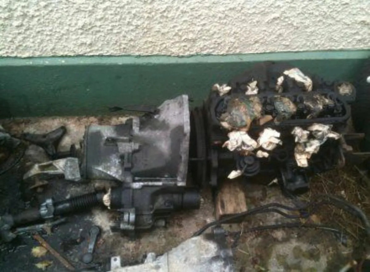 Ford escort mk3 parts - Image 4