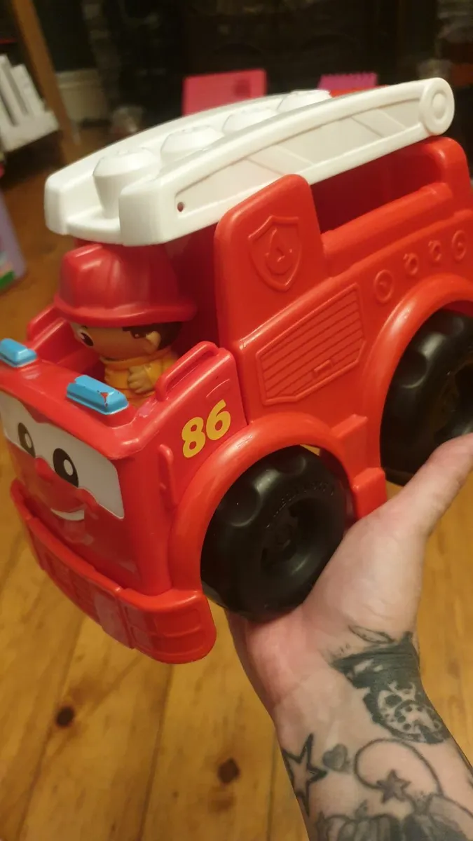 My first fire truck - Image 4