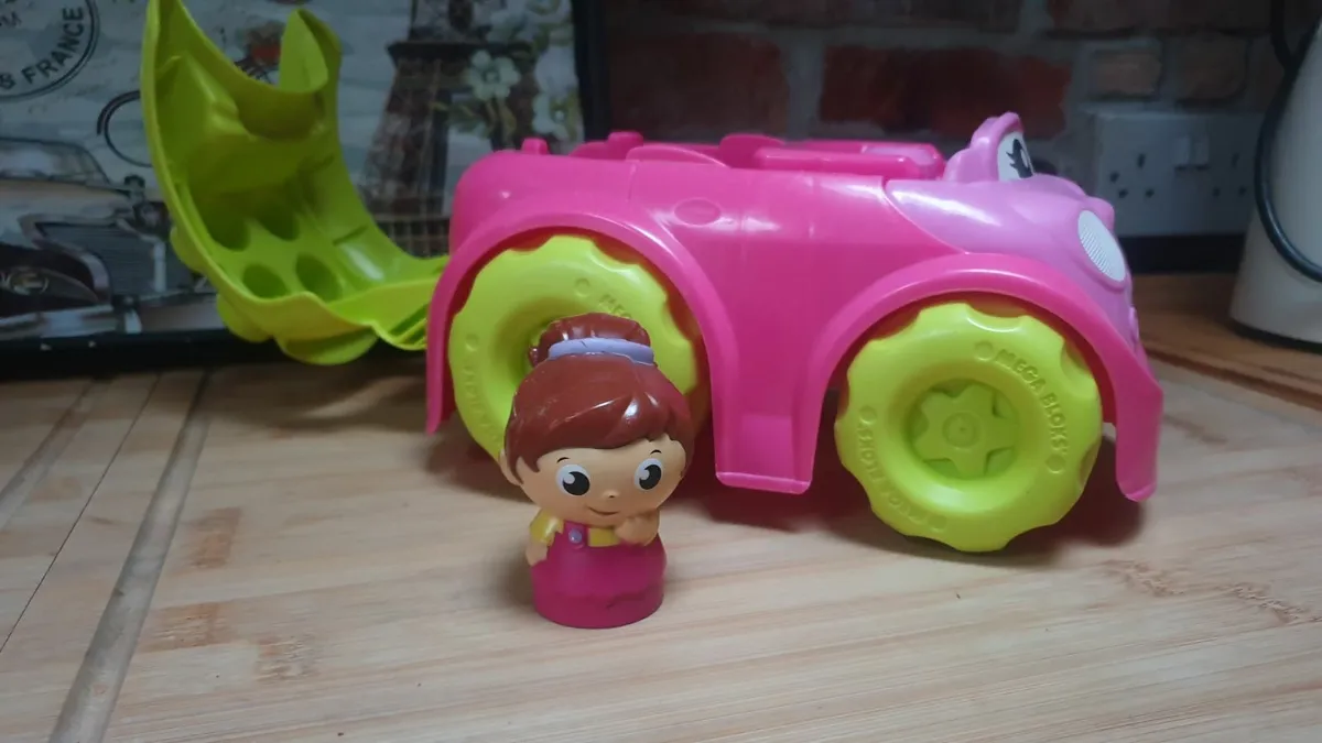 Princess lego car - Image 3