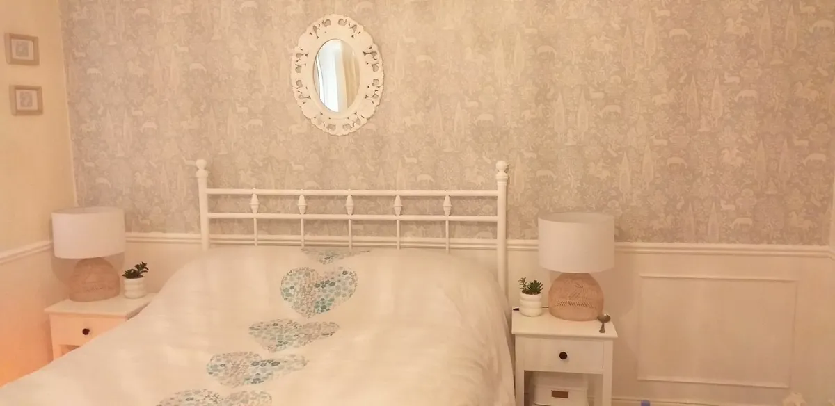 White Double headboard - Image 3