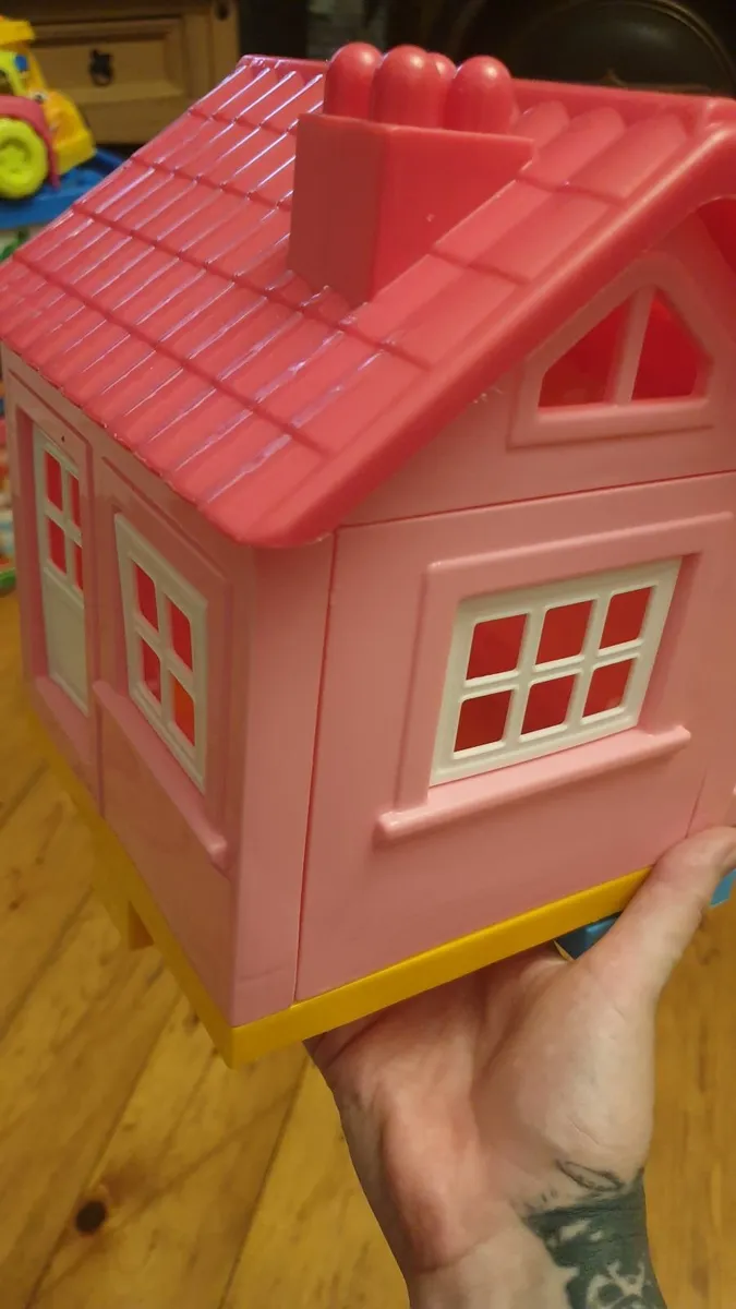 Lego house and stable - Image 4