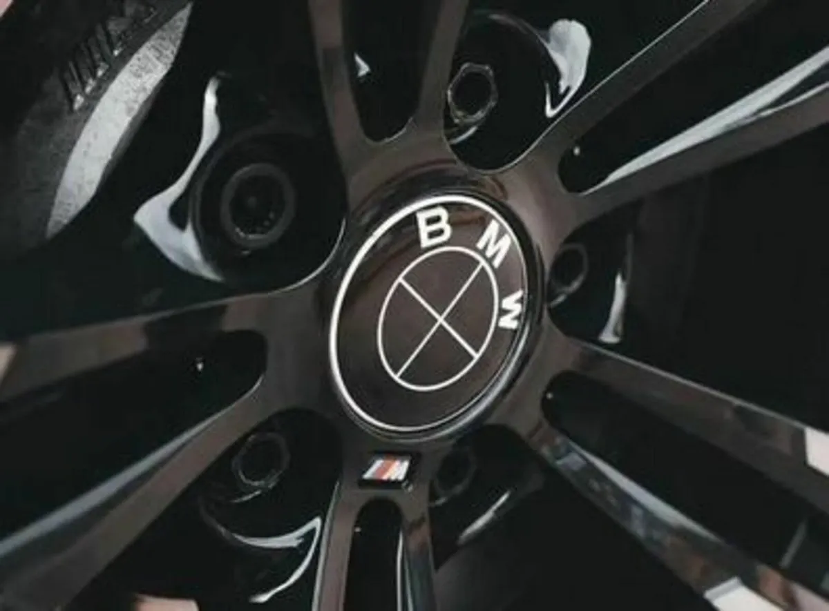 4 x New All Black BMW Centre Caps (68mm) Free - Image 1
