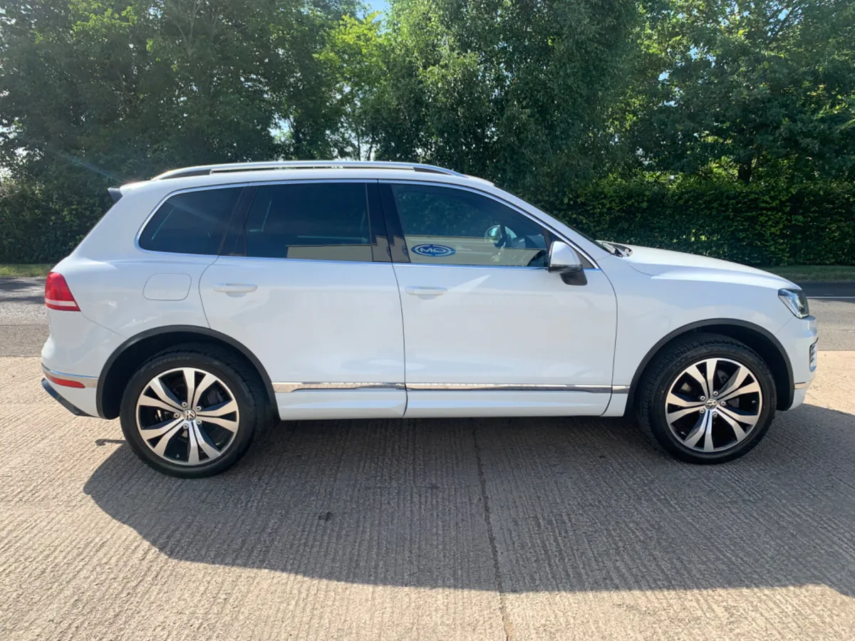 2016 VW TOUAREG R LINE 3.0 V6 TDI 262 4 MOTION - Image 2